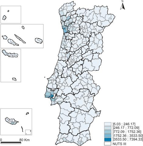 120 Em síntese, no respeitante às continuidades e descontinuidades demográficas do SUL, com base no crescimento efectivo, natural e migratório observado entre 2001 e 2011 ao nível municipal,