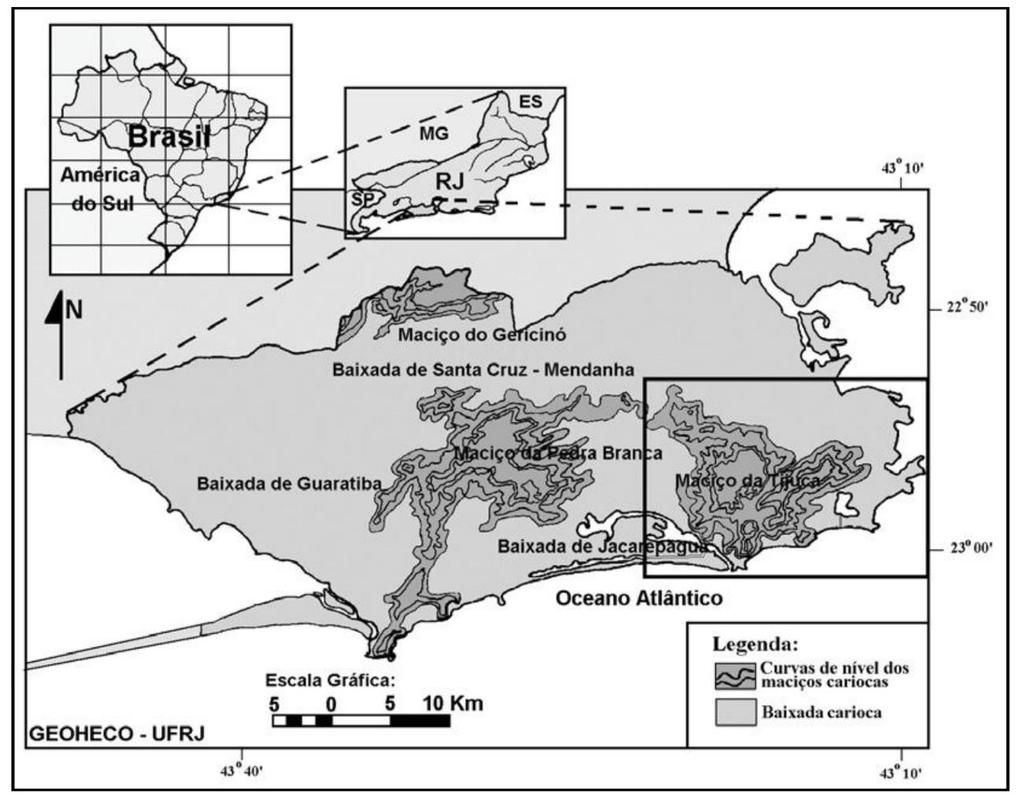 e Marapicú) e granito, o maciço é atravessado por diques de fonolito (PEDROSA, 1994). Maciço da Pedra Branca: Situado na região central, separa as planícies de Jacarepaguá e Sepetiba.