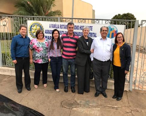 VISITAS OFICIAIS Rotary Club de Novo Horizonte O Rotary Club de Novo Horizonte recebeu a visita da governadora Cristina Lopes e seu