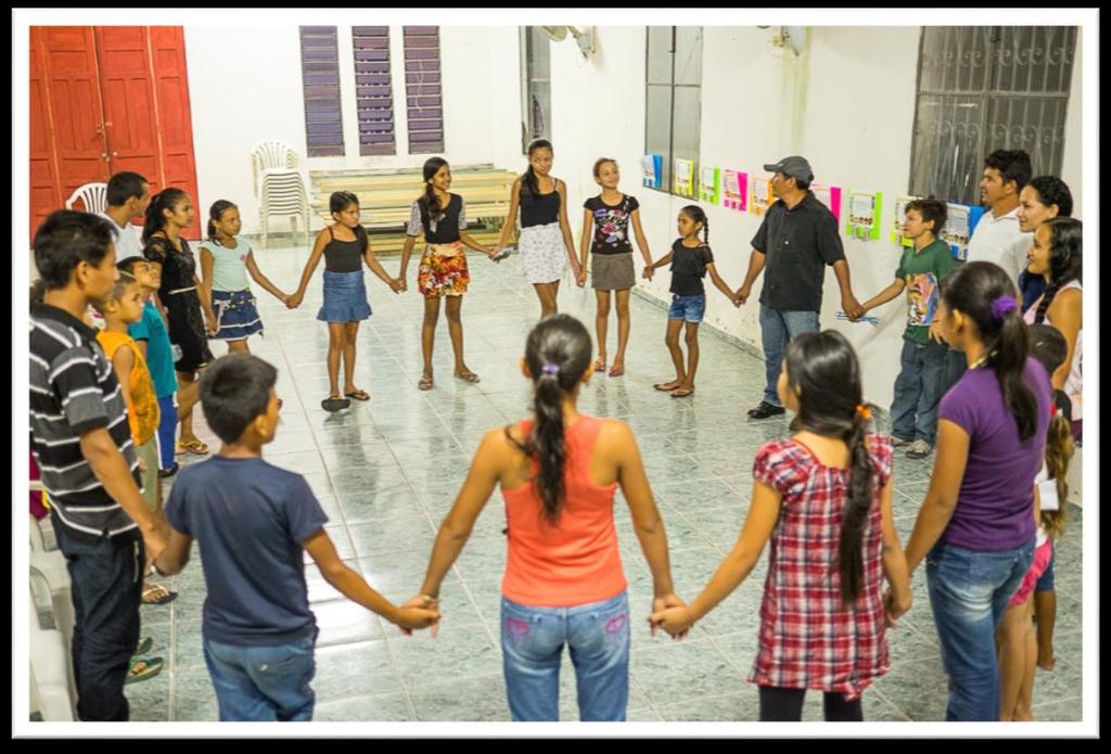 Envolvimento na missão da igreja Quando Jesus impôs as mãos sobre as crianças, ele conferiu a elas uma autoridade, que é só dele para dar.