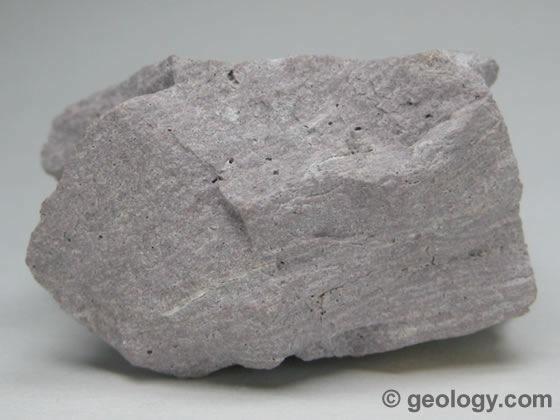 A partir do magma Precipitação No estado sólido granito riólito Rochas