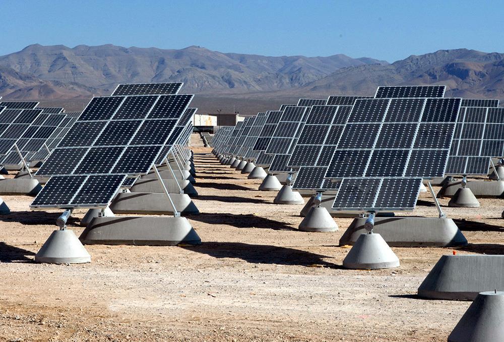 METAS DO GOVERNO Pelo menos 70% da geração de eletricidade do Chile seja a partir de fontes renováveis em 2050 Reduzir os custos marginais em