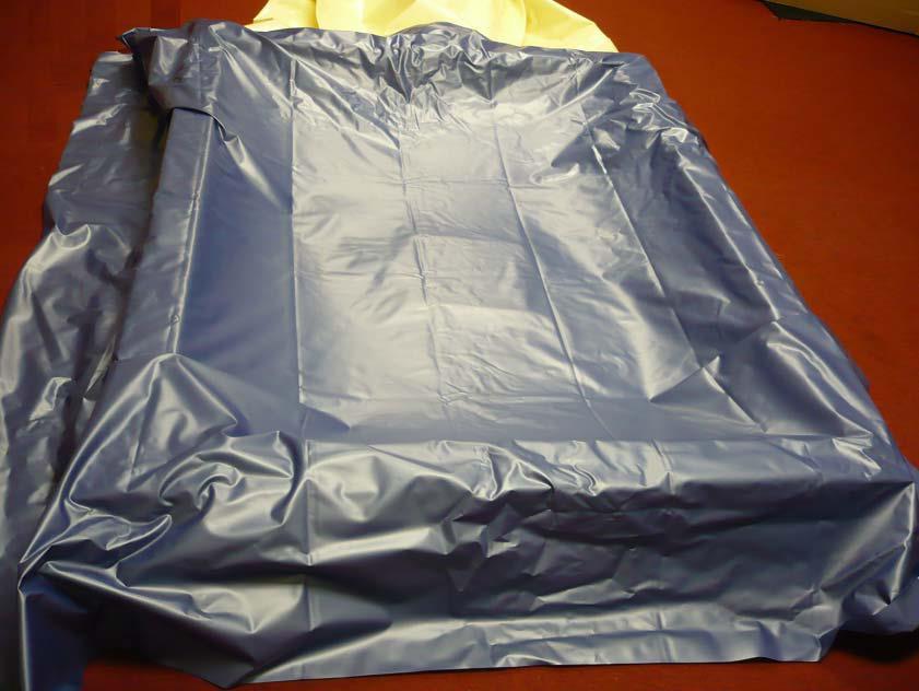 Place the water bag on top of the liner and ensure the Mattress is in the selected final position. Note: Once filled the Mattress cannot be re-positioned.