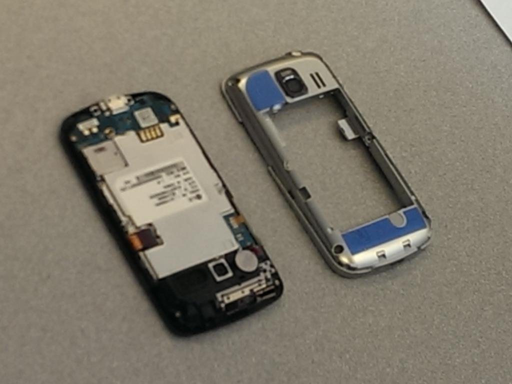 LG Redigido por: Jen ifixit CC