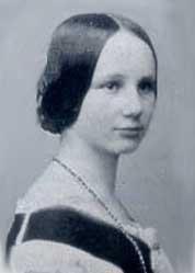 História da Informática Ada Lovelace (1815-1852) compreendeu a máquina analítica de Babbage e desenvolveu os primeiros programas para o