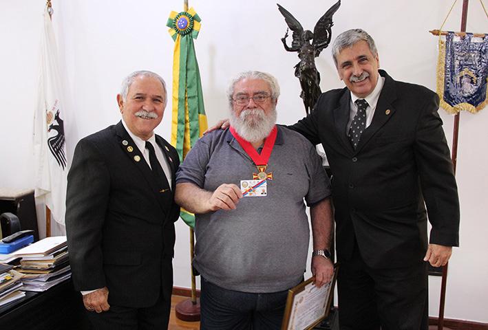 da Ordem - a Excelsa Comenda Cruz da Perfeição Maçônica, que homenageia o saudoso Irmão do Grande Oriente do Rio de Janeiro, Walter Ribeiro Machado.