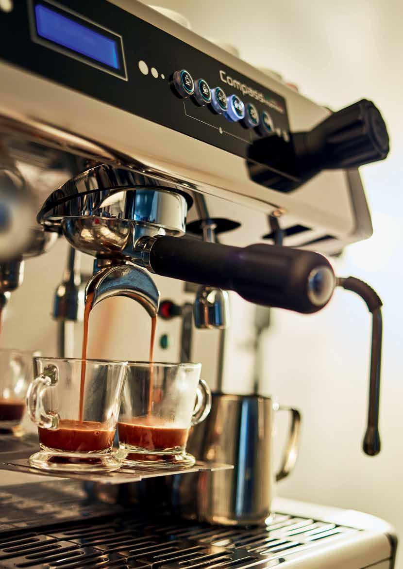 Performance e design caraterizam esta máquina poderosa. A tecnologia dual boiler garante um alto desempenho: Até nas horas de ponta o café espresso sai sempre precisamente à temperatura definida.