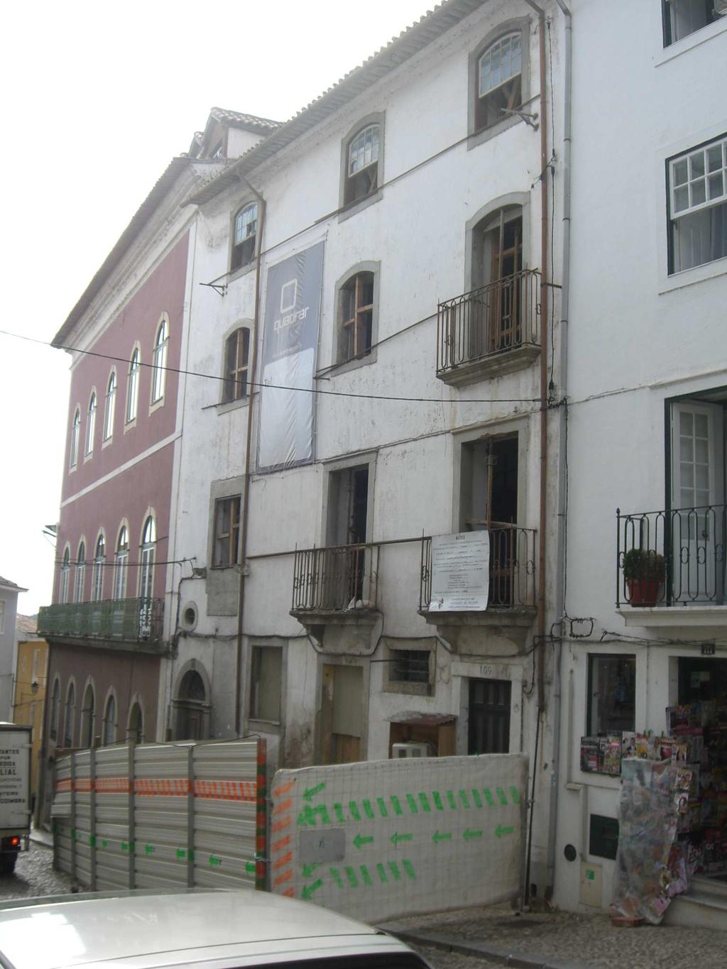 FICHA DE INVENTÁRIO 1.IDENTIFICAÇÃO Designação- Imóvel Local/Endereço- Couraça de Lisboa, nº105 a 109 Freguesia- Almedina Concelho- Coimbra Distrito- Coimbra 2.