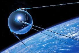 Sputnik 1 foi o primeiro satélite artificial lançado no espaço. Isso aconteceu em 1957 e foi feito pela União Soviética.