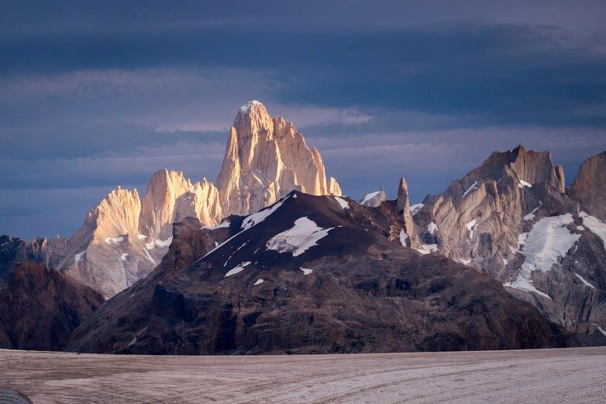 DIA A DIA 1 Dia 12/01/2019 - Chegada em Calafate / Transfer para El Chalten Nosso ponto de encontro será o terminal rodoviário de El Calafate a partir dali sairemos de ônibus sentido a belíssima