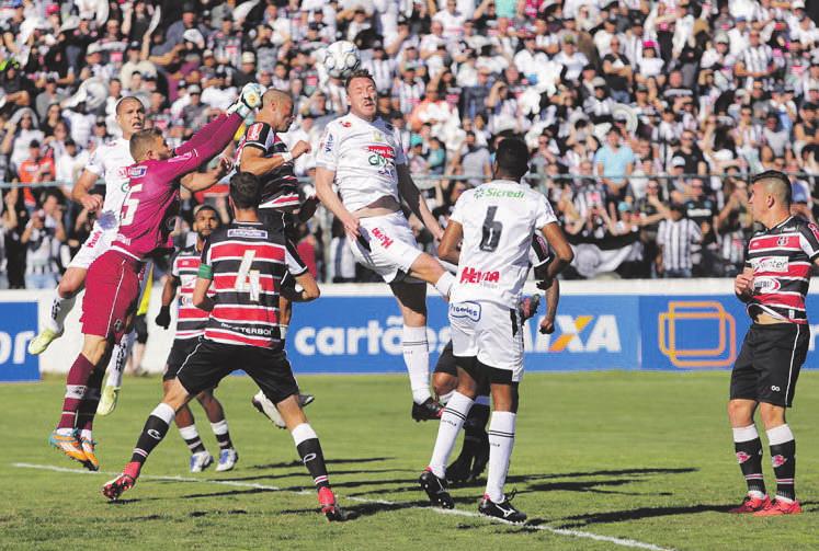 4 TERÇA-FEIRA, 28 A 30 DE AGOSTO DE 2018 SANTA CRUZ SE ASSUSTA COM O FANTASMA E NÃO VÊ A BOLA Operário vence e já está na Série B Fantasma já está entre as 40 seleções do Brasil / José Tramontin O