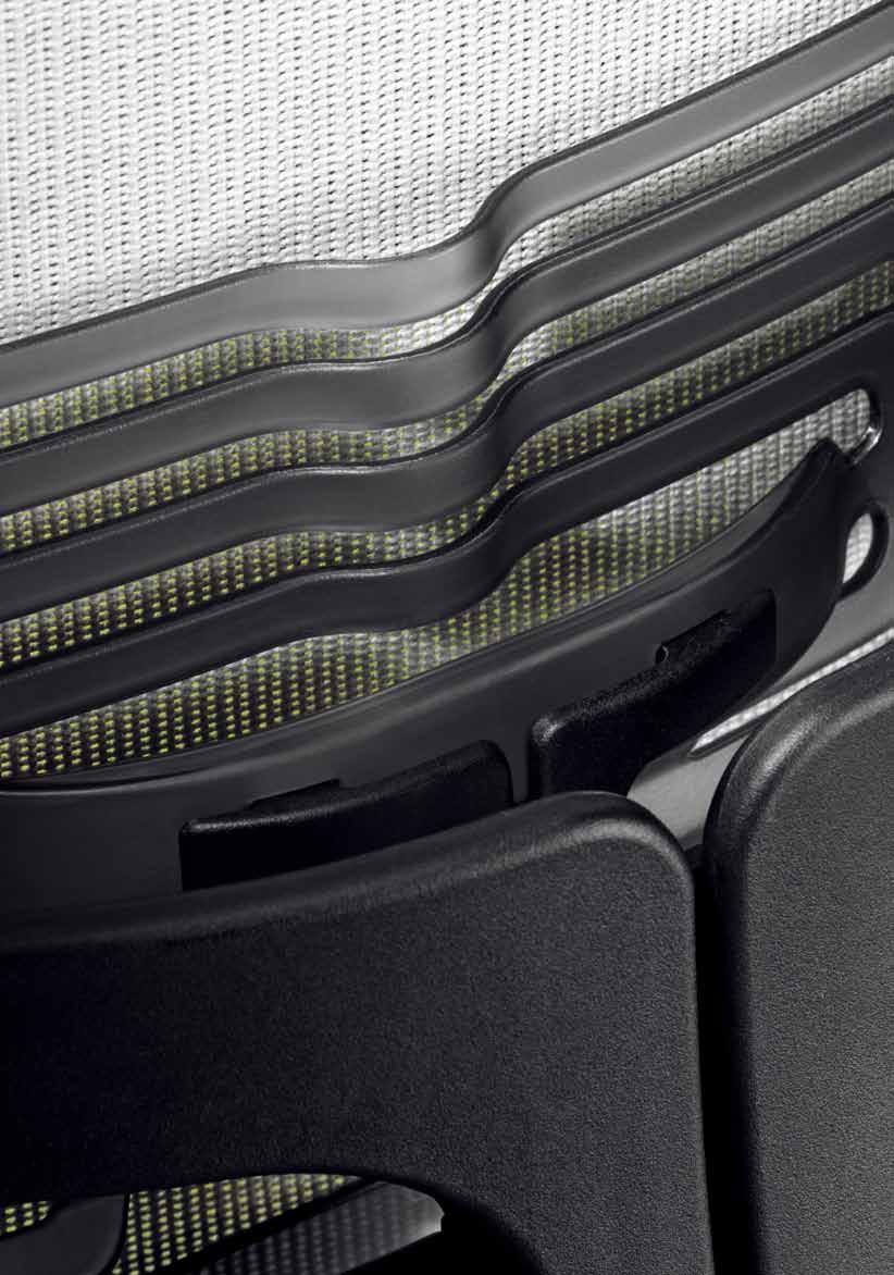 Un ampia gamma di collezioni di finiture sono disponibili per personalizzare la vostra seduta. El diseño se nutre de los contrastes. Zody_System 89 está también disponible con respaldo tapizado.