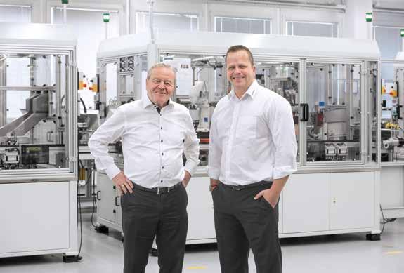 Prefácio Heinz e Philip Schmersal, sócios-gerentes do Grupo Schmersal Novas soluções para o aumento da eficiência da produção e da segurança de máquinas O Grupo Schmersal, fornecedor de sistemas e
