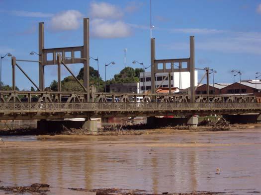 Figura 8. Situação da cheia do rio Acre, em Rio Branco, hoje dia 14 de abril. A cheia do rio Acre no mês de abril constitui um fenômeno raro, acontecido não mais de três vezes em mais de 40 anos.