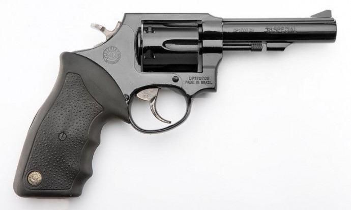 Revólver Taurus Calibre.38 Modelo 82 / 6 Tiros 4 Oxidado - Revolver Taurus Mod. 82 - Calibre:.