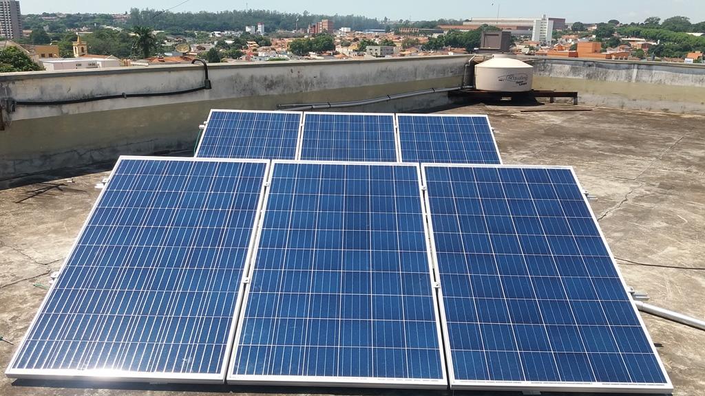 São José dos Campos 2,64 KWp Campos do Jordão 3,3 KWp São José dos Campos 90