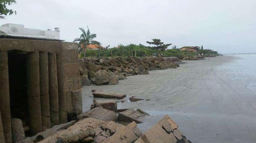 Em 2010 e 2015 ocorreram novas dragagens no canal de acesso ao porto de São Francisco do Sul e Itapoá, mas não foi possível obter dados obtidos referentes ao volume de sedimento retirado durante