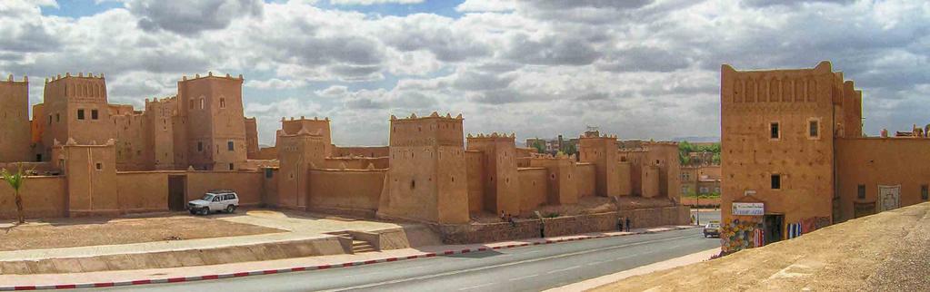 Ouarzazate Dia 6º (Seg): Tánger / Xaouen / Meknes / Fez (385 km) Café da manhã. Visita à Medina, saída até as montanhas de Rif, onde se encontra a bonita e famosa cidade de Xaouen.