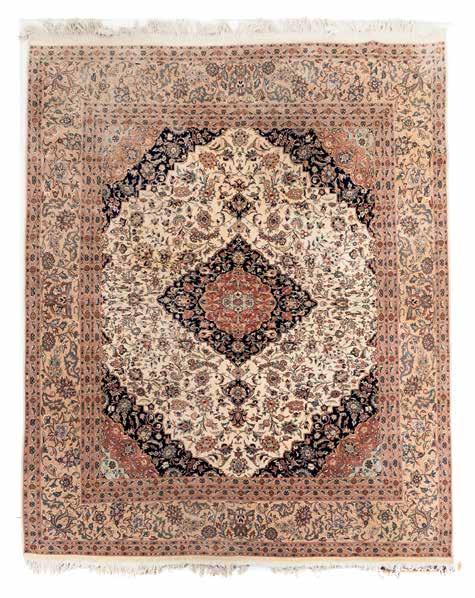 453 - Grande tapete Persa Tabriz, fio de lã polícromo, séc.