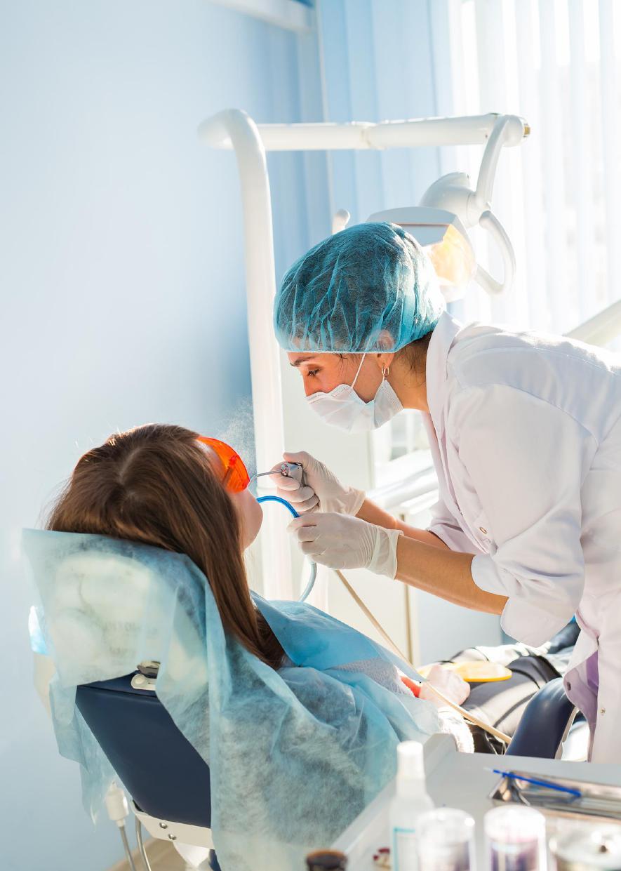 A S.S. White está presente em todos os estados brasileiros 1.200 15.000 1.200 700 dentais empresas estabelecimentos regulares Possuímos mais de 1.200 dentais de produtos odontológicos.