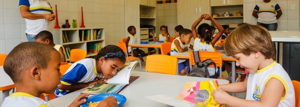 AUXILIO CRECHE Direcionado a estudantes mães e pais que se encontram em situação de vulnerabilidade socioeconômica, cujos(as) filhos(as) tenham idade entre 6 e 48 meses incompletos,