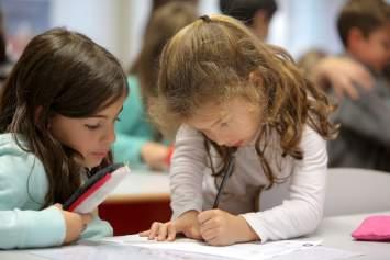 individualizado. A NOSSA ORIGINALIDADE Um trabalho especí co com os alunos não francófonos.