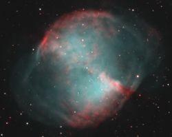 Quando as nebulosas são ionizadas pela remanescente de uma gigante vermelha ela é chamada de Nebulosa Planetária.