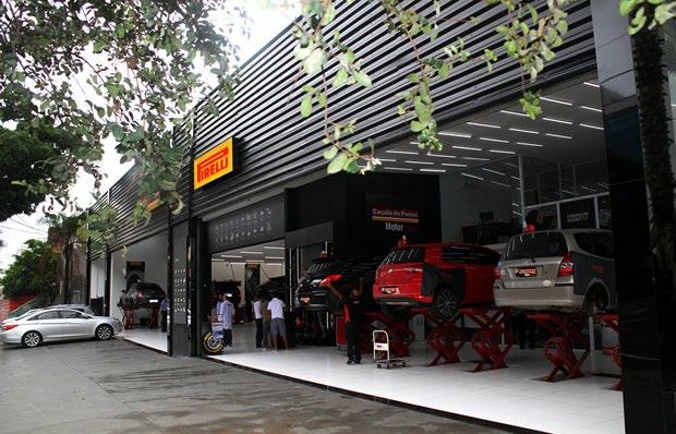 1.1 Em 2014, iniciou-se um novo conceito de loja para os segmentos Premium da Pirelli, em linha com o projeto mundial da empresa.