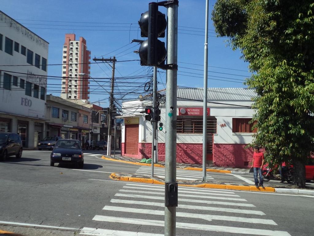 Instalação de botoeiras: Segurança dos pedestres Rua Prof.