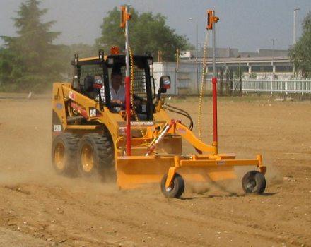 MMG 20 MMG 30 Potência Âmbito de utilização Mínima Máxima MMG 20 MMG 30 Largura de Trabalho Altura Lâmina Equipamento Laser Peso Kg MMG 20 2,00 m 480 13 985,00 MMG 20 2,00 m 480 22 416,00 MMG 30 3,00