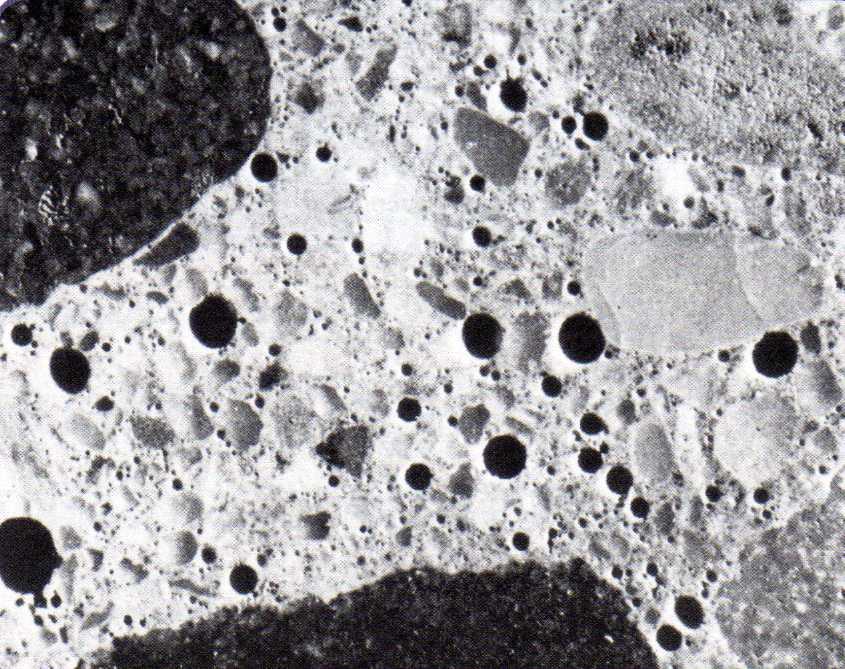 Poros provocados pela água que sobra da relação a/c. (Hervé Neto, E.; 2008) Poros com diâmetros de 0,01 µm a 1,0 µm.