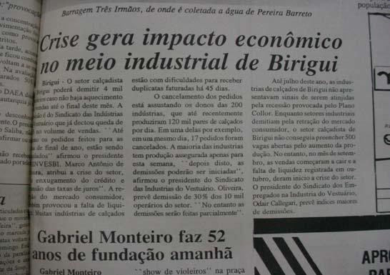 75 Figura 3.2 Página do jornal comentando a crise do setor de calçados em 1990.