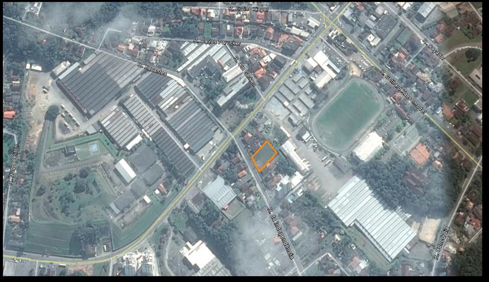 OBJETO DA AVALIAÇÃO: Obra localizada na Rua Independência, Joinville SC; Imagem 01 Vista frontal do imóvel.