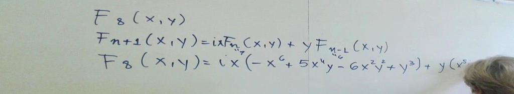 80 A fim de validar sua formulação, os aluos A e A 4 realizaram algus cálculos descritos as Figuras 8 e 9, recorredo à relação f ( x, y) ixf ( x, y) yf ( x, y), para, e como resultado determiaram um