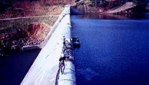 O concreto ciclópico ou fundo de pedra argamassada, como é conhecido em algumas aplicações,