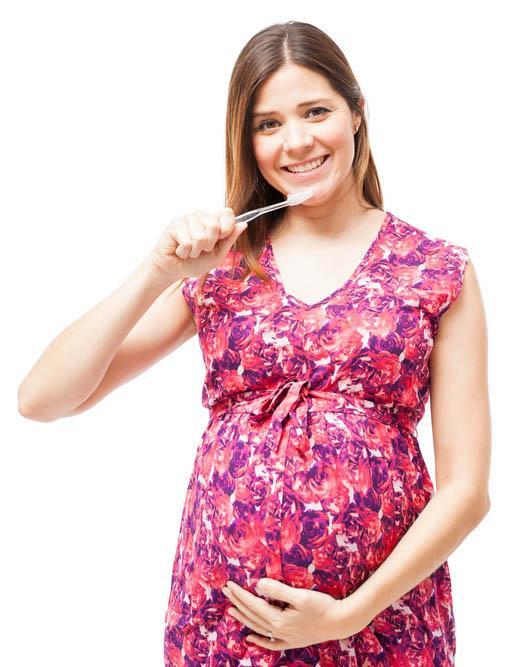 F. Gestantes Nesta fase, a gestante deve estar atenta aos cuidados em cada fase da gravidez: Primeiro trimestre o período menos recomendado para o tratamento odontológico, especialmente para a