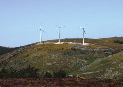 Aerogeradores do Parque Eólico da Bulgueira. Energia produzida A turbina associada a cada aerogerador é de rotor horizontal, equipada com três pás de passo variável, cada com o comprimento de 23.