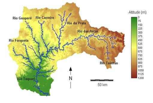 A precipitação foi estuda entre os anos de 2001 a 2008, concluindo que ela gira em torno de 1.800 mm por ano. 3.