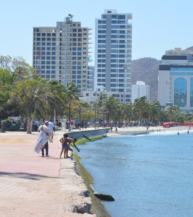 Santa Marta DIA 16 SANTA MARTA A P É R O L A D E O U R O Dia livre em Santa Marta, com múltiplas opções de restaurantes, cafés e bares, entre outros estabelecimentos, para desfrutar de um merecido