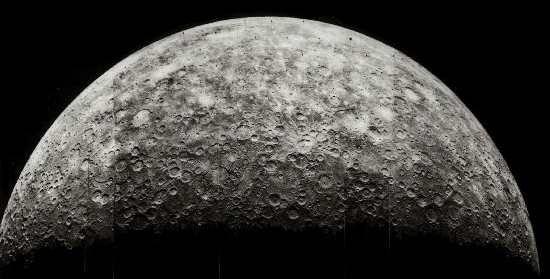 Mercúrio Seu dia é duas vezes mais longo que seu ano (176 e 88 dias terrestres, respectivamente).
