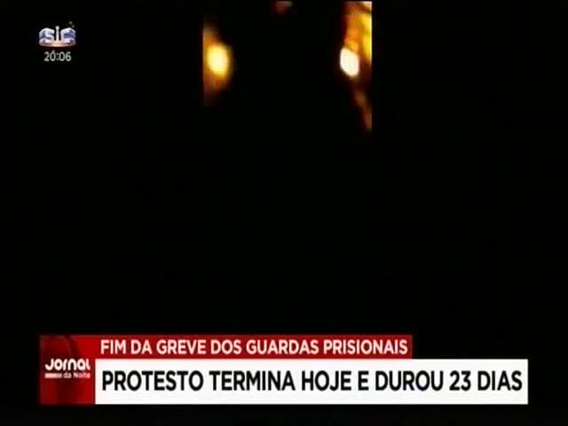 dos guardas prisionais - Profissionais exigem