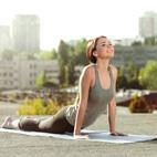 PRANAYAMA De acordo com os Upanishads, o controlo da respiração é uma parte essencial da prática de yoga.
