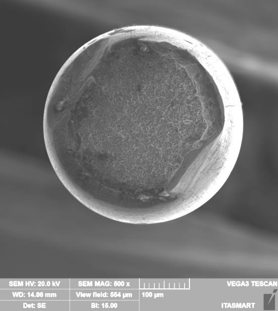 Figura 55 - Superfície de fratura observada em microscopia eletrônica de varredura para fio NiTiA sem