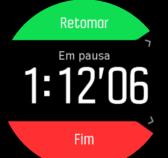 O ícone de seta (GPS ligado) pisca em cinzento enquanto procura e fica verde ao detetar um sinal.