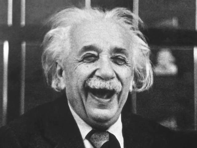 Energia do Sol: Teoria da Relatividade Geral e Fusão Nuclear 1. A equivalência massa-energia de Einstein (1915): E=mc² 2. Em 1920, F. W.