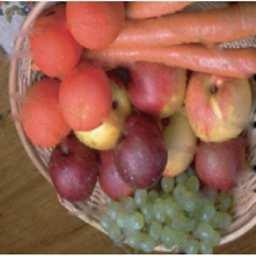 4: (a) Imagem de diversas frutas, (b) domínio