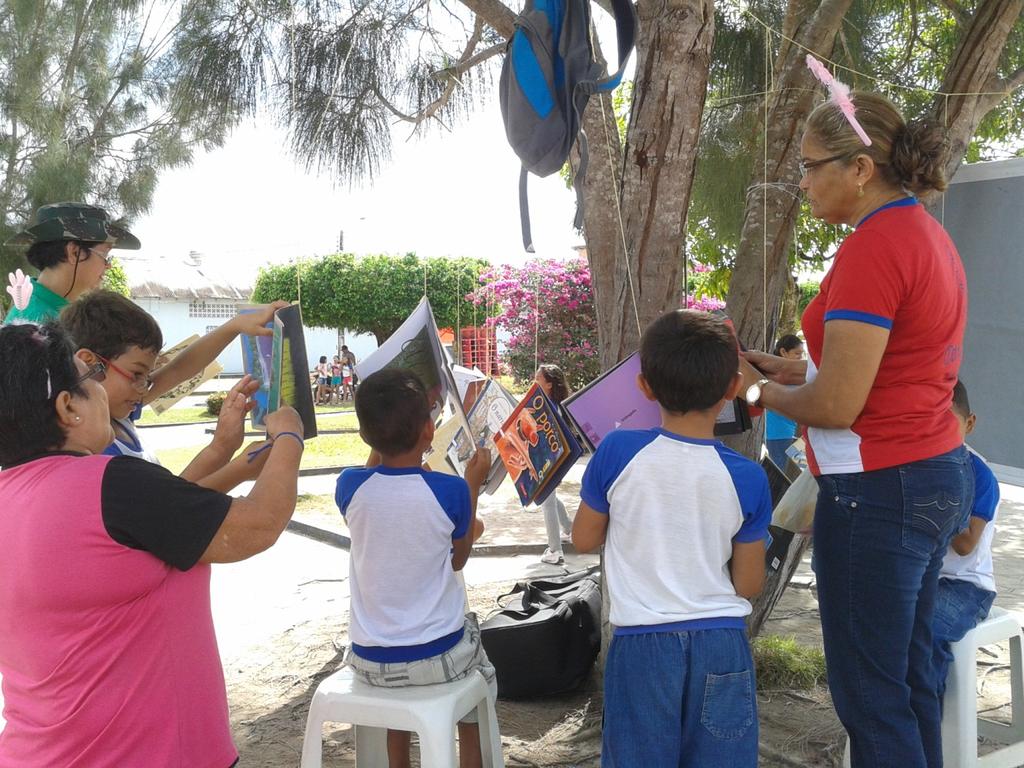 Árvore Literária *Ação adotada pela Biblioteca Municipal em parceria com as escolas.