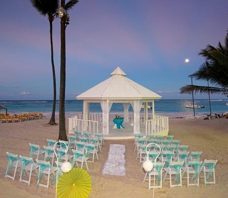 GAZEBO DE CASAMENTOS NA PRAIA