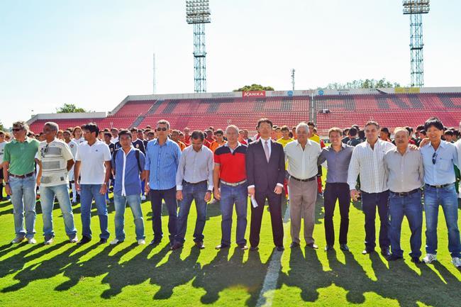 マスメディア露出 Prefeito participa da abertura de Torneio de Futebol entre Brasil e Japão 24/03/2014 O prefeito Antonio Tuíze, acompanhado pelo vice-prefeito Neto Beluci participaram na manhã desta