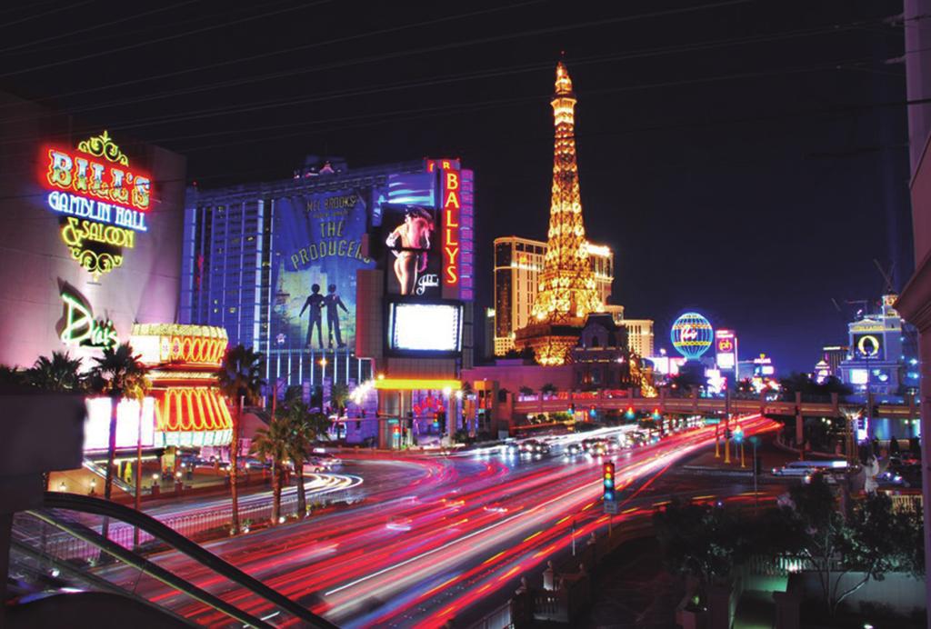 Figura 1: A las Vegas Boulevard, mais conhecida como STRIP. Nesta avenida ficam localizados os maiores cassinos da cidade.